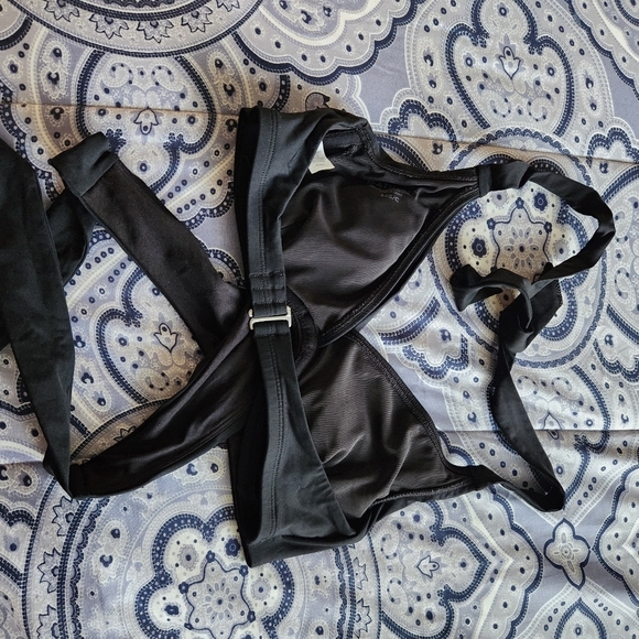 Athleta wrap bikini top size 34B/C - Picture 5 of 7